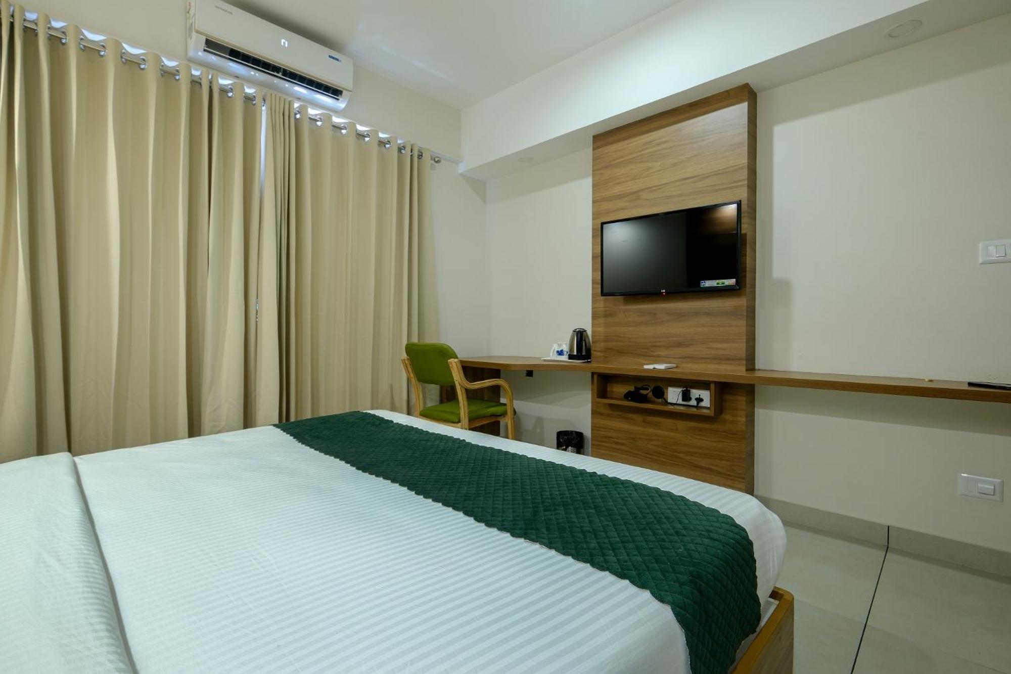 The Heartland Business Hotel, Trivandrum 트리반드룸 외부 사진